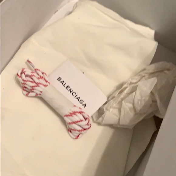 Balenciaga’s - Picture 7 of 8